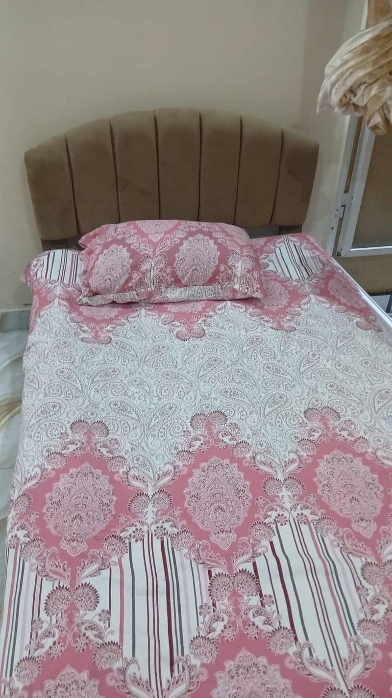 Single bed 4