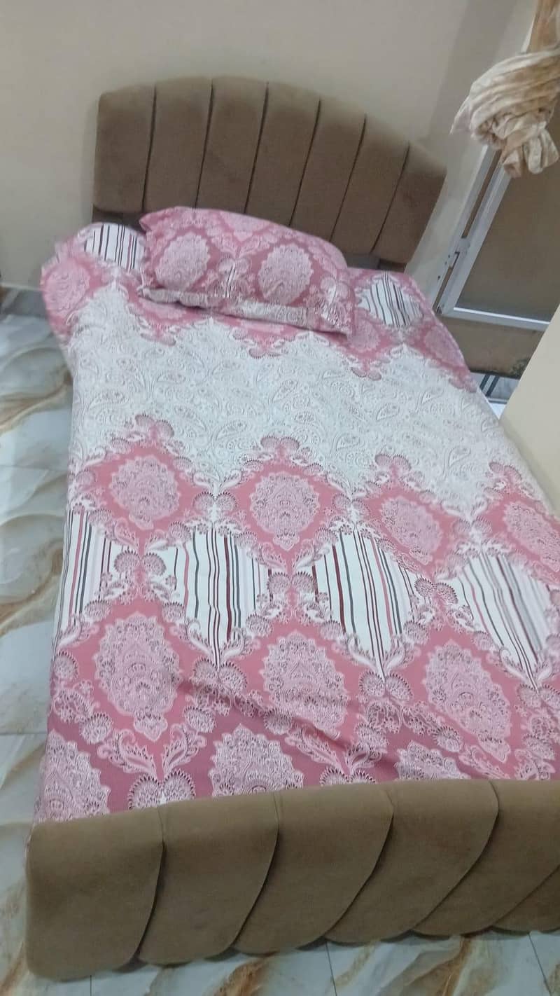 Single bed 6