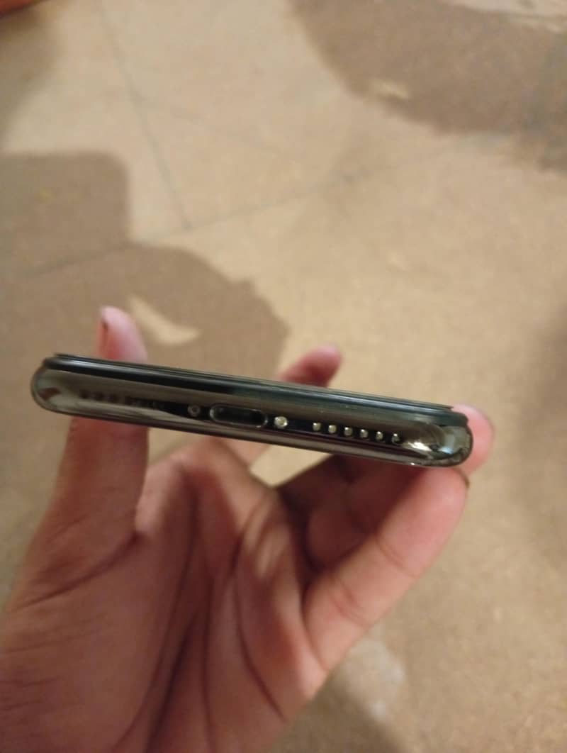 Apple iPhone X 0