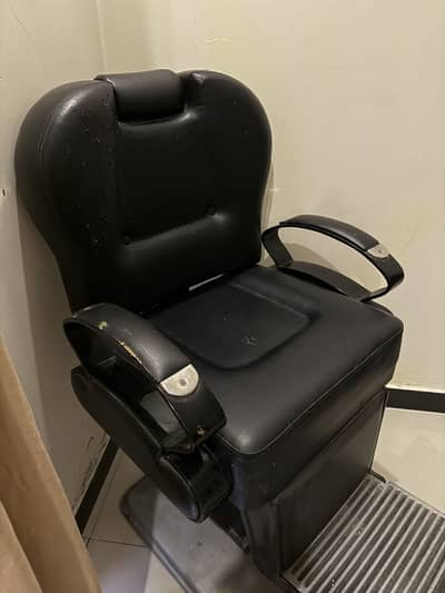 Salon chair (professional chair)