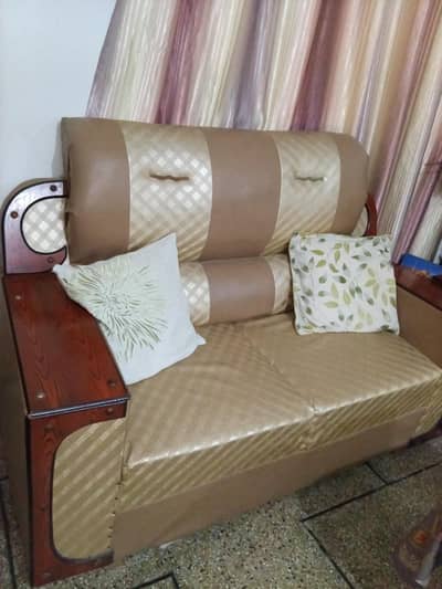 Premium 6-Seater Sofa Set – Excellent Condition / Very Comfortable