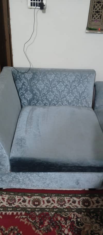 L-Shaped sofa 7 seater valvet poshish like New