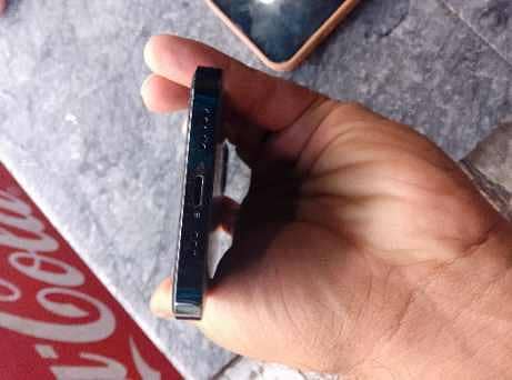 Apple iPhone 12 Pro 3