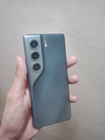 Tecno CAMON 40 8+8ram 256gb