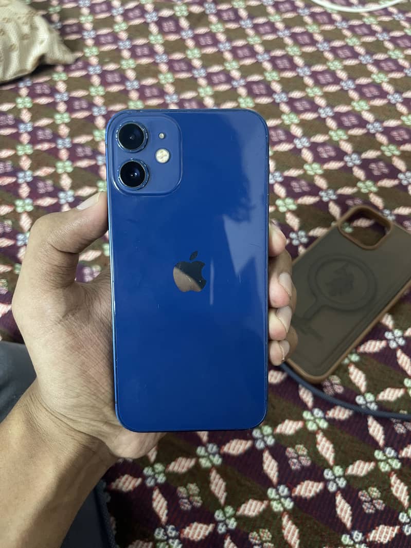 Apple iPhone 12 Mini 0