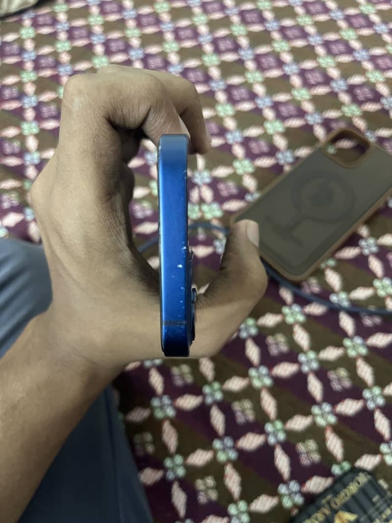 Apple iPhone 12 Mini 2