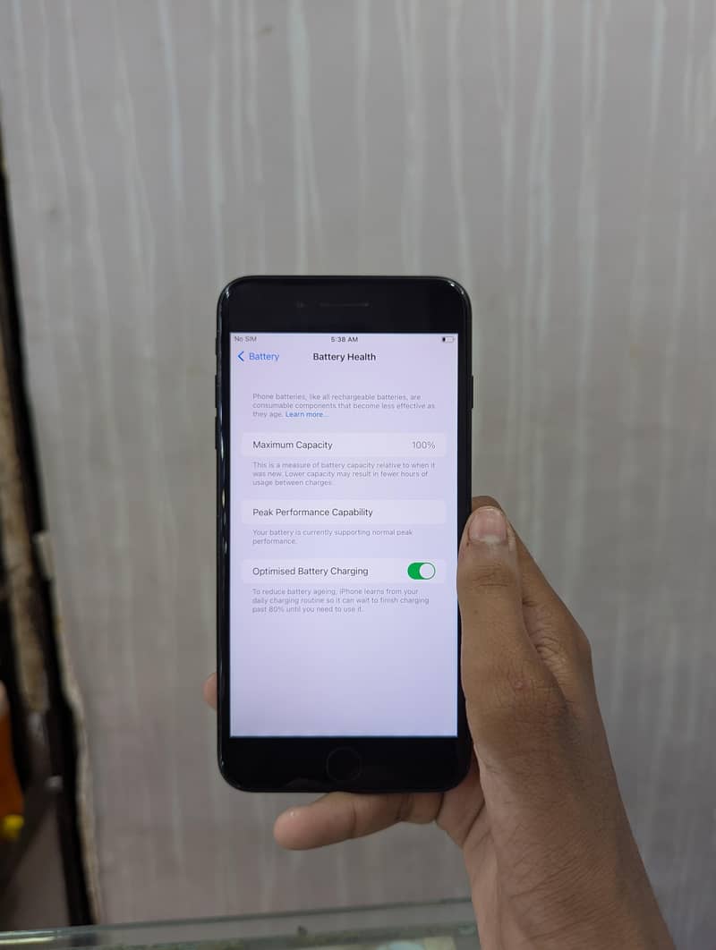 Apple iPhone 7 Plus 0