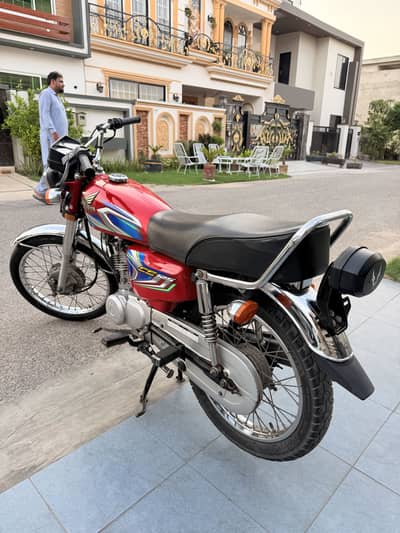 Honda 125 Red Colour 2022 modle