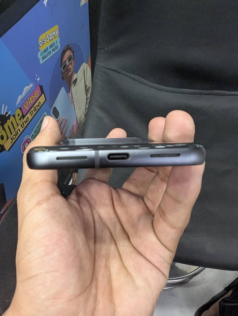 Google Pixel 8 2