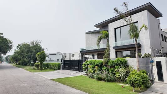 1 Kanal Top Quality Build Luxurious Beautiful Modern Design Villa With Basement For Rent In DHA Lahore Phase 7 Prime Location