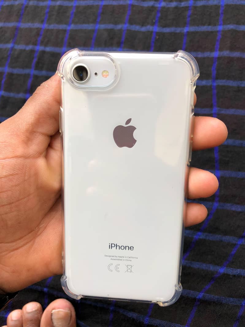 Apple iPhone 8 0