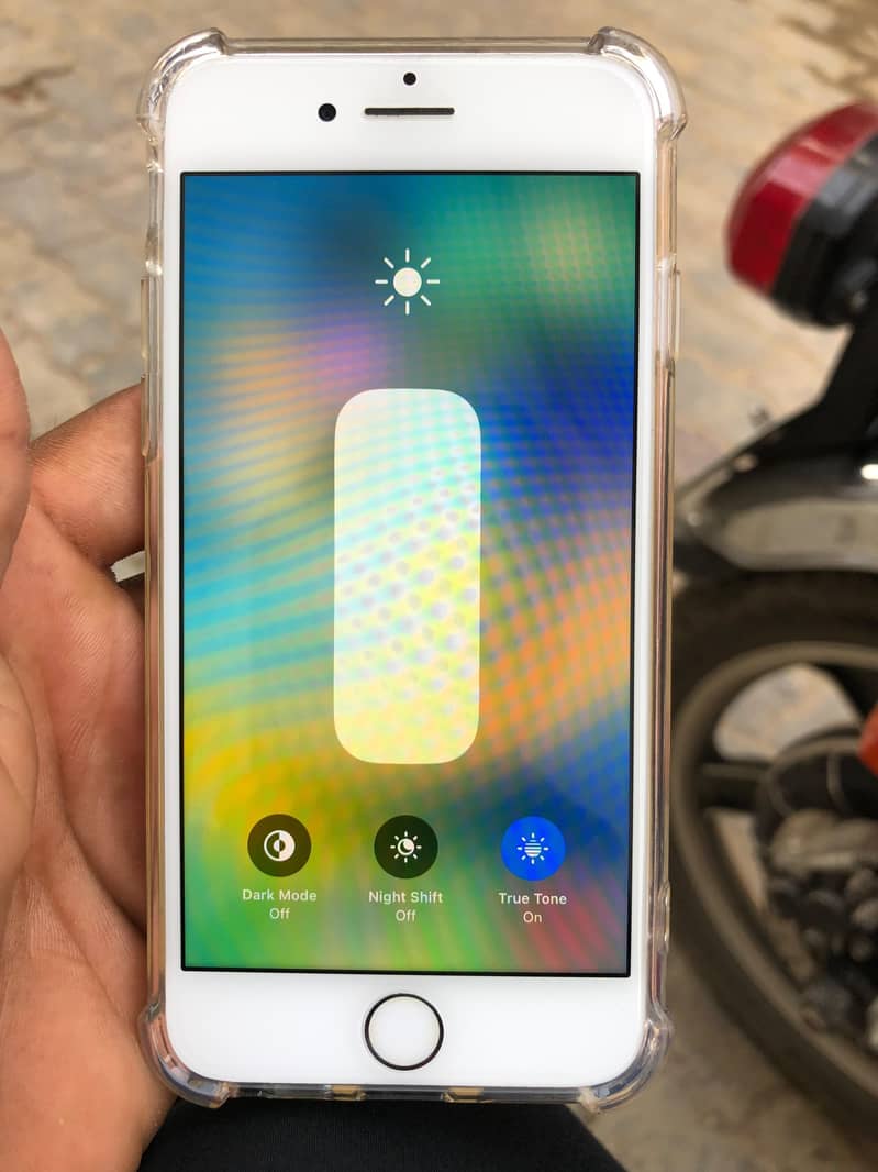Apple iPhone 8 6
