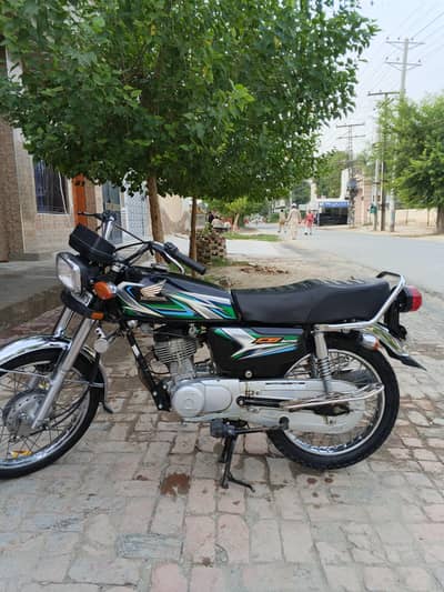Honda CG 125 2023 model black
