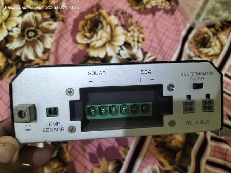 MPPT charge controller 1
