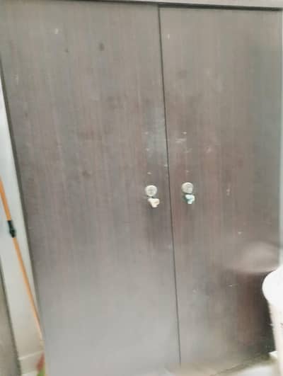 2 door cabinet