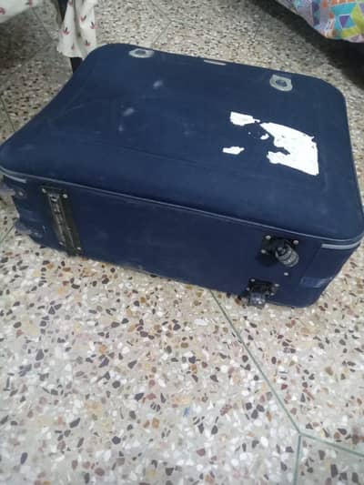 Suit case