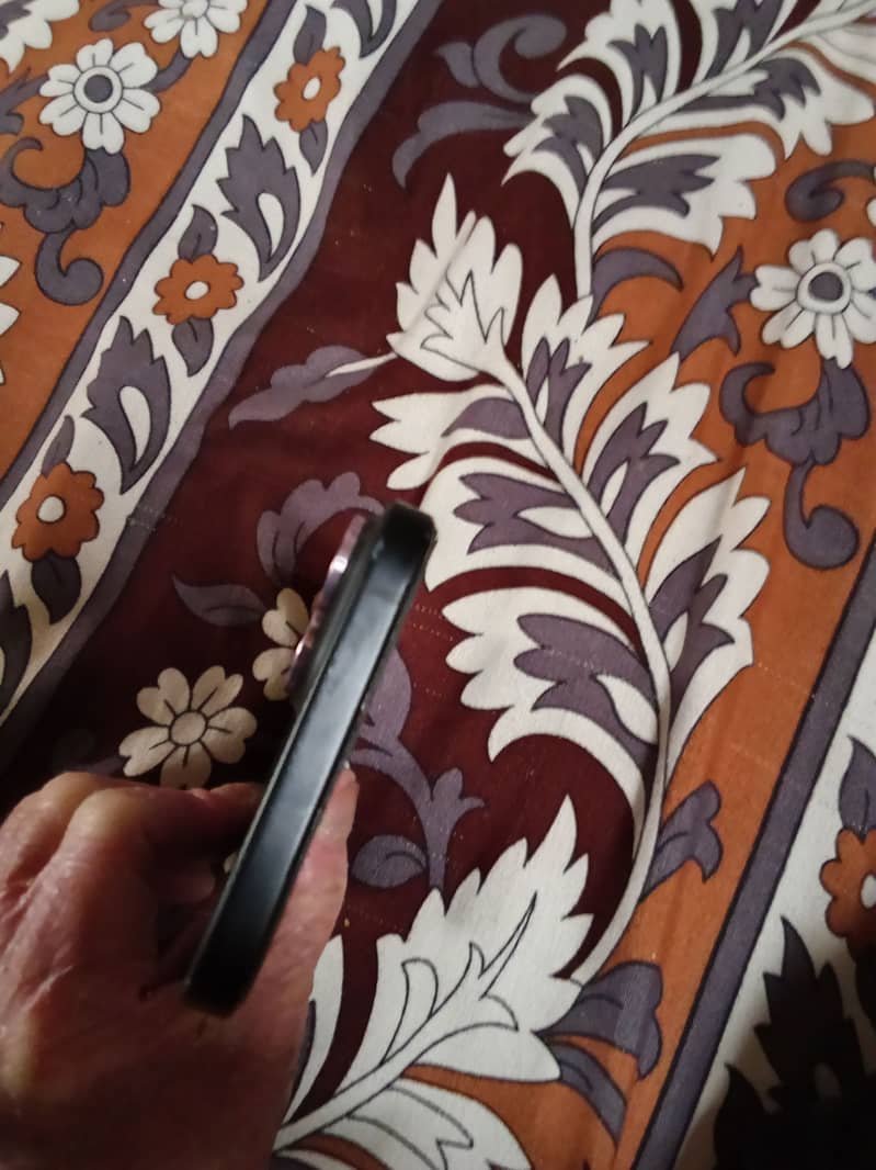 Apple iPhone 15 plus 8