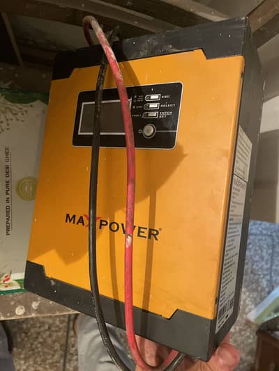 The MaxPower 900W/1200VA inverter
