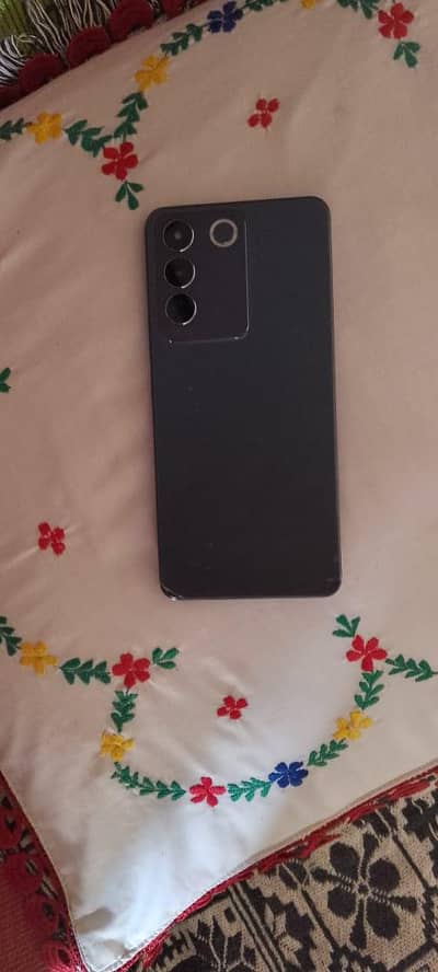 Vivo V27e
