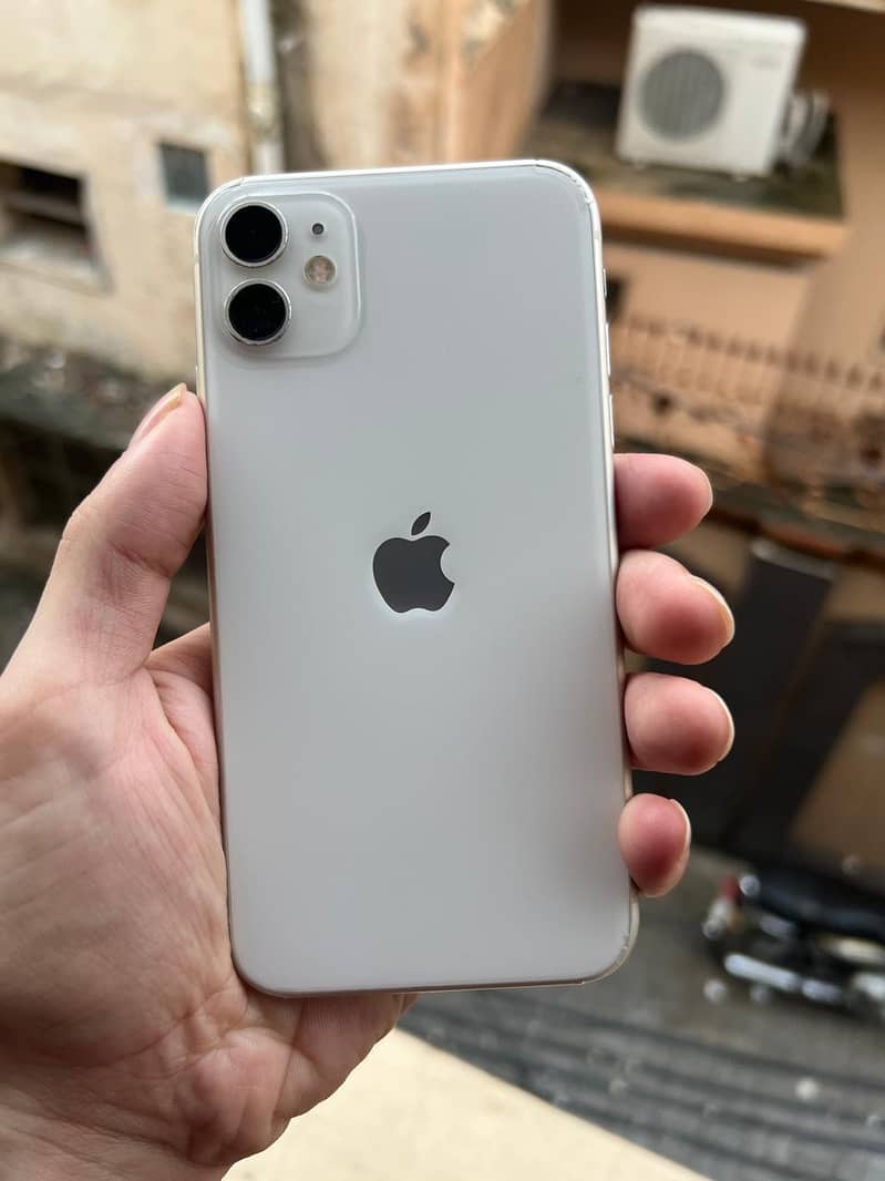 Apple iPhone 11 0