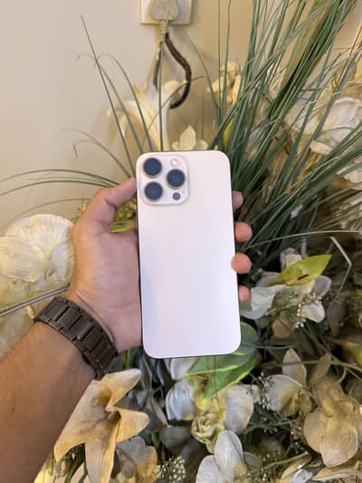 Apple iPhone 16 Pro Max