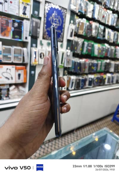 Vivo V20