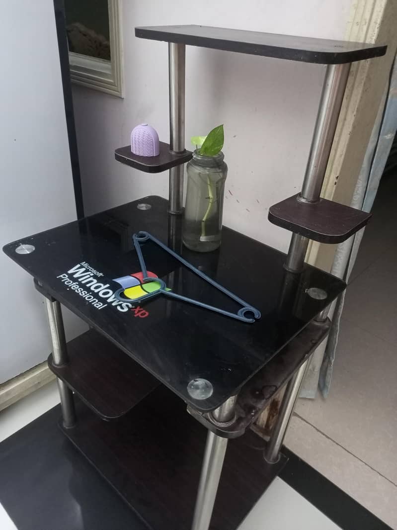 Computer Table / Study Desk – Good Condition 2