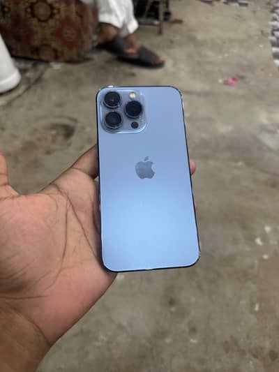 Apple iPhone 13 Pro factory unlock 256gb 10/10