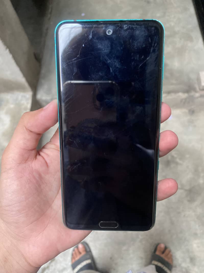Sharp Aquos R3 1