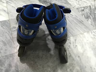 Kid’s skating shoes