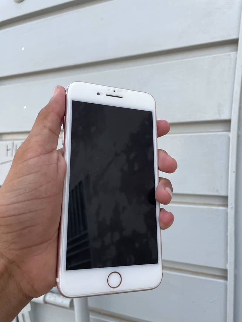 Apple iPhone 7 Plus 2