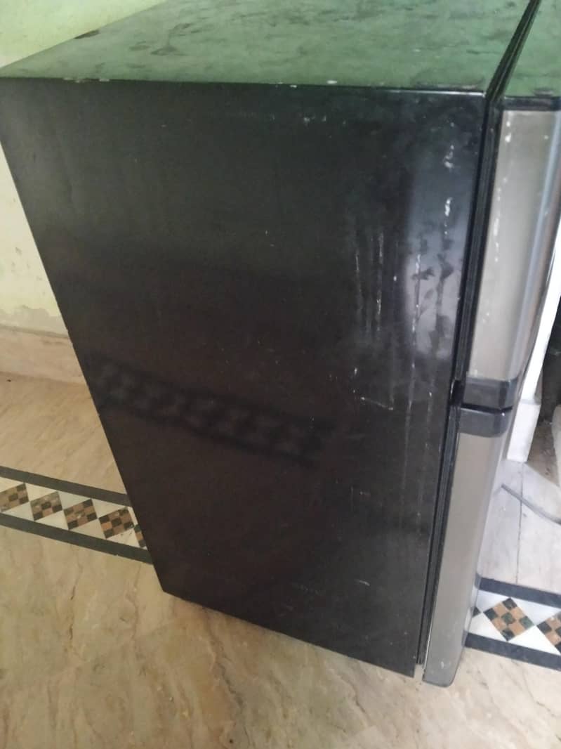 small size fridge 2