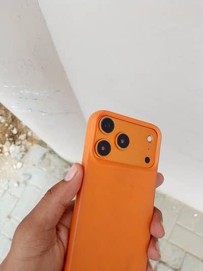 Apple iPhone XR converted 17 pro
