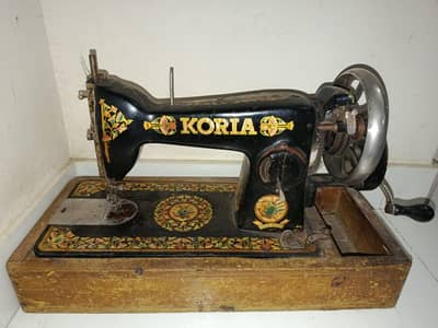 KORIA Manual Sewing Machine with Wooden Base / Used /Good Condition