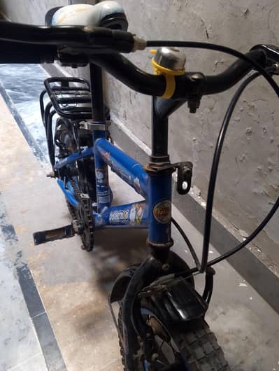 BMX kids cycle