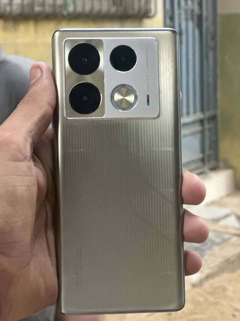 Infinix Note 40 Pro 0