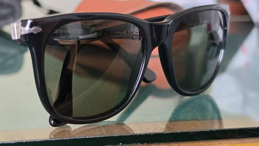 Persol wayfarer Khan model