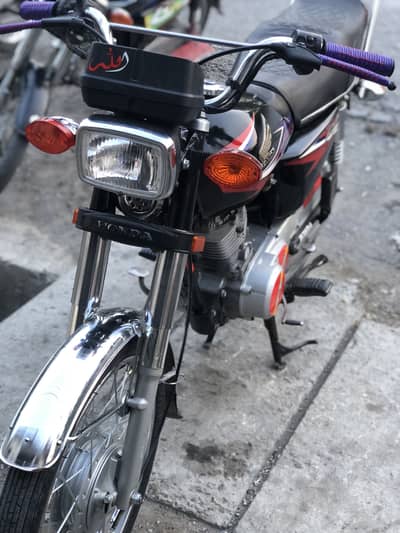 2017 model All geniun like a new