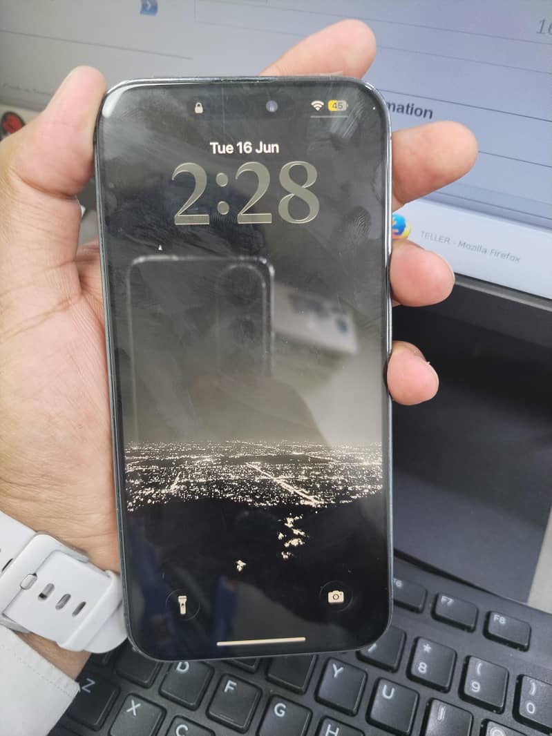 Apple iPhone 14 Pro Max 4