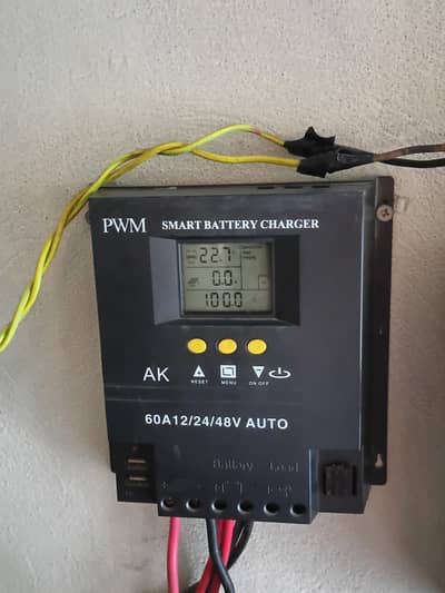 PWM auto 12v 24v 48v 60 amp smart charge controller