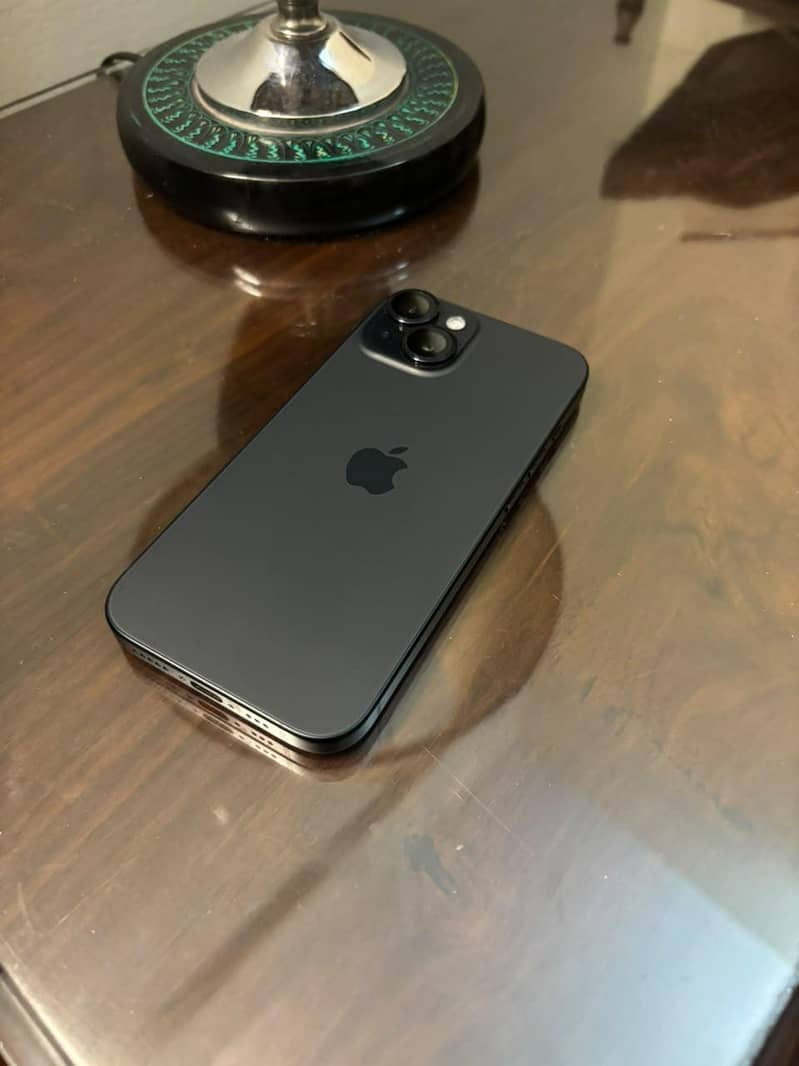 Apple iPhone 15 2