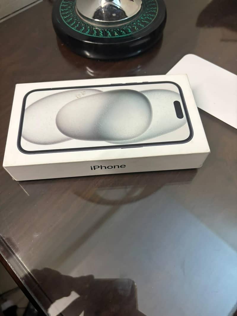 Apple iPhone 15 9