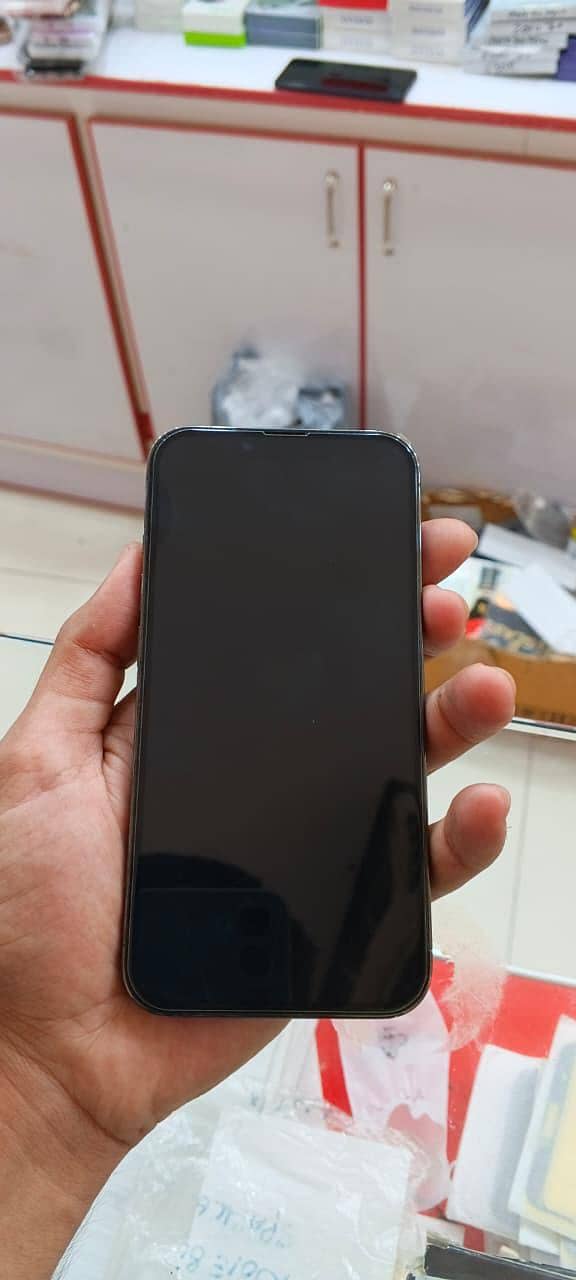 Apple iPhone 13 Pro 4