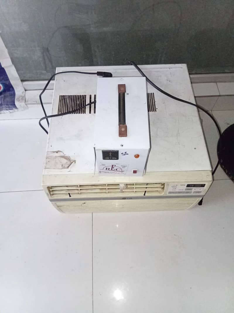 Window AC with stablizer 2