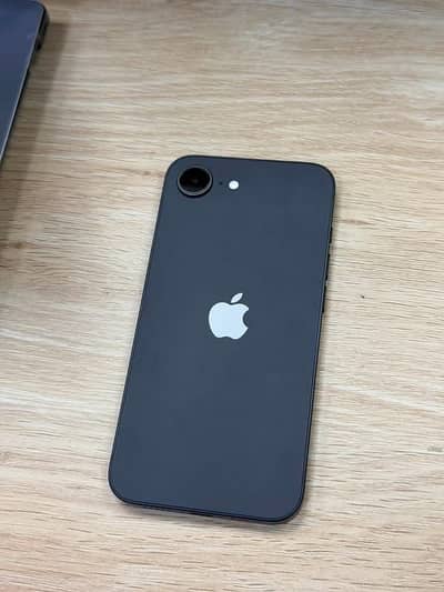 Apple iPhone 16e