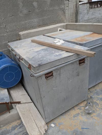 2 used trunks , sandook. just ki chadar