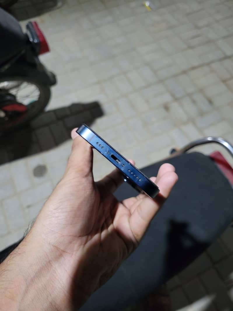 Apple iPhone 14 2