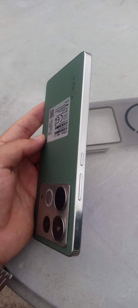 Infinix Note 40 0