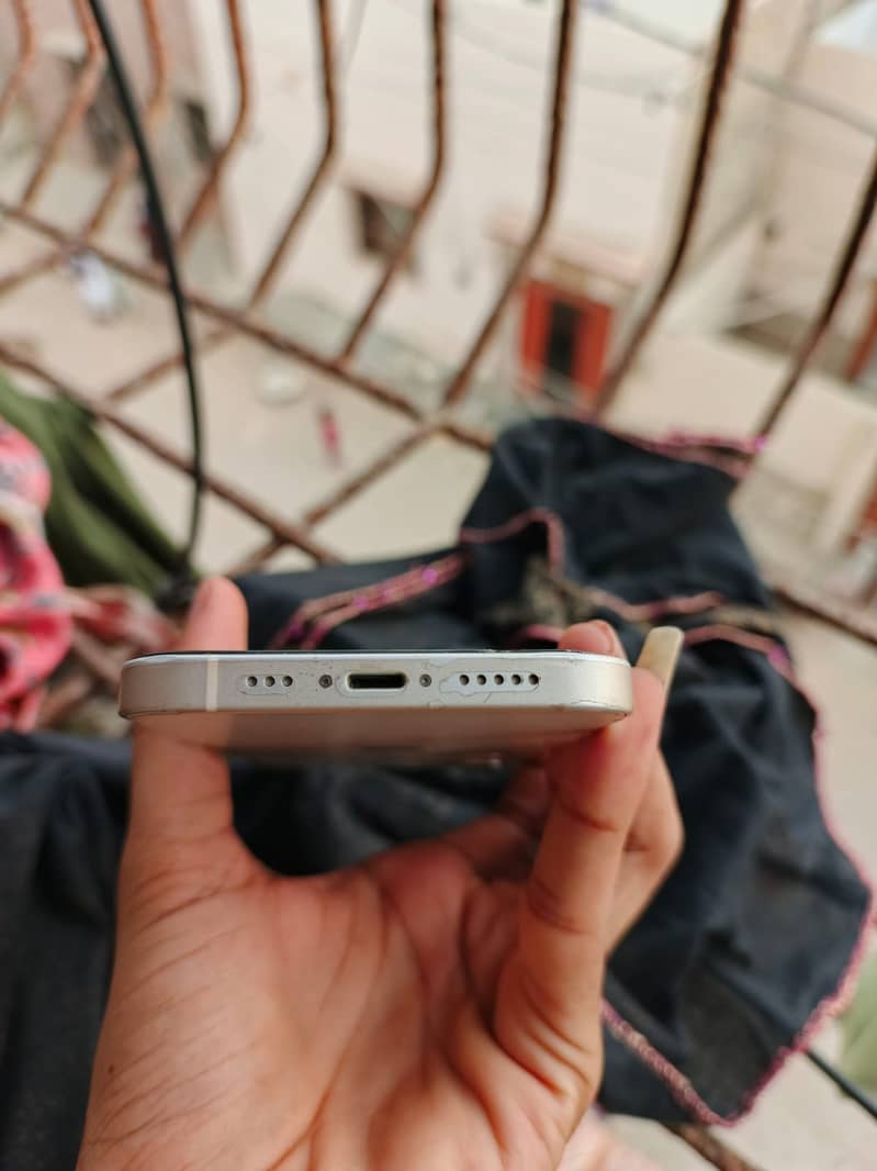Apple iPhone 12 5