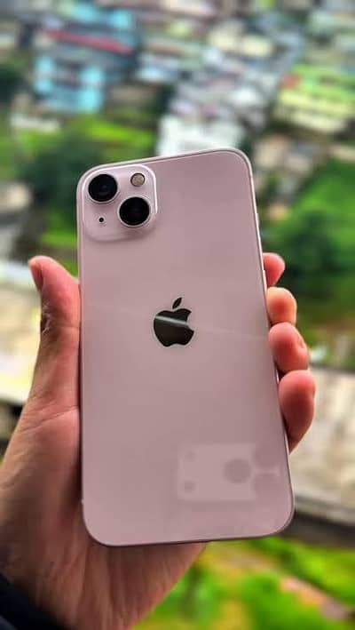 Apple iPhone 13